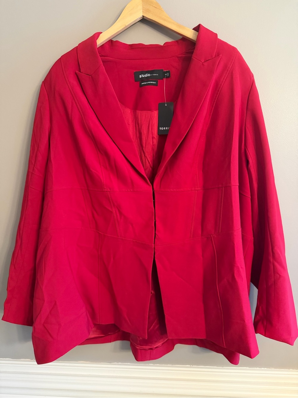 NWT Torrid Studio Refined Crepe Corset Blazer Jester Red Plus Size 4 4X 26